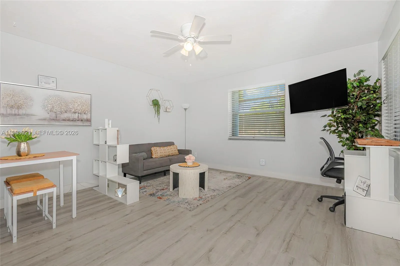 201 Columbus Pkwy, Hollywood, Florida 33021, Hollywood, Florida 33021, ,Residential Income,For Sale,201 Columbus Pkwy, Hollywood, Florida 33021,A11983921