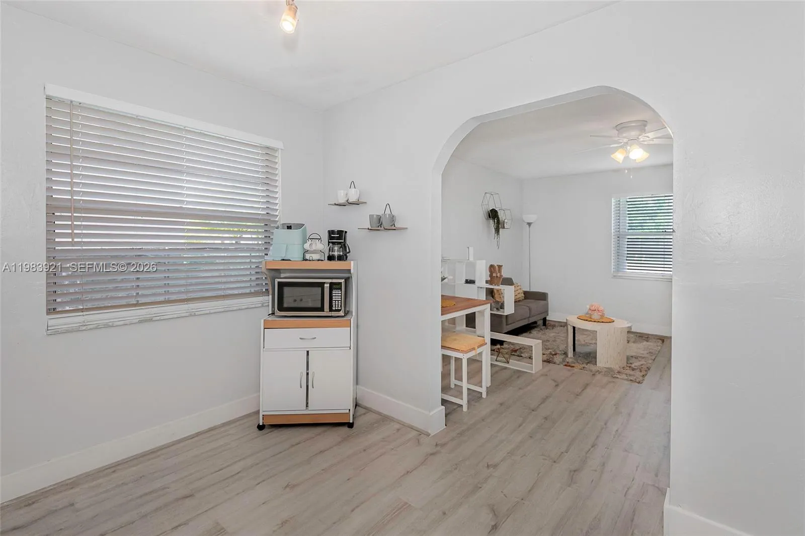 201 Columbus Pkwy, Hollywood, Florida 33021, Hollywood, Florida 33021, ,Residential Income,For Sale,201 Columbus Pkwy, Hollywood, Florida 33021,A11983921