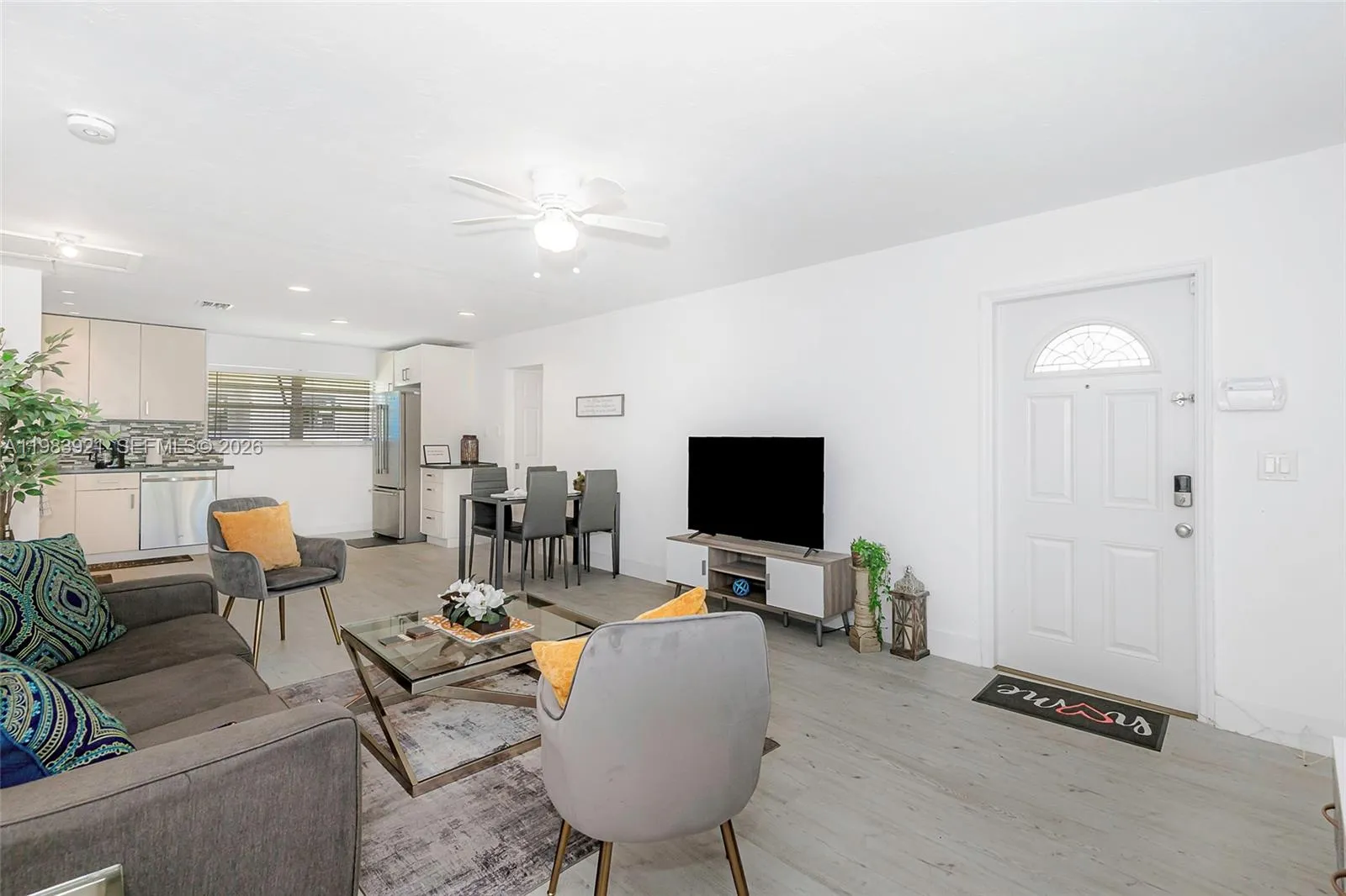 201 Columbus Pkwy, Hollywood, Florida 33021, Hollywood, Florida 33021, ,Residential Income,For Sale,201 Columbus Pkwy, Hollywood, Florida 33021,A11983921