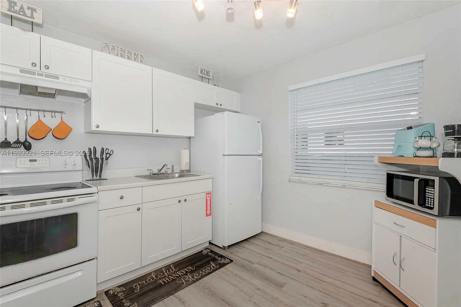 201 Columbus Pkwy, Hollywood, Florida 33021, Hollywood, Florida 33021, ,Residential Income,For Sale,201 Columbus Pkwy, Hollywood, Florida 33021,A11983921