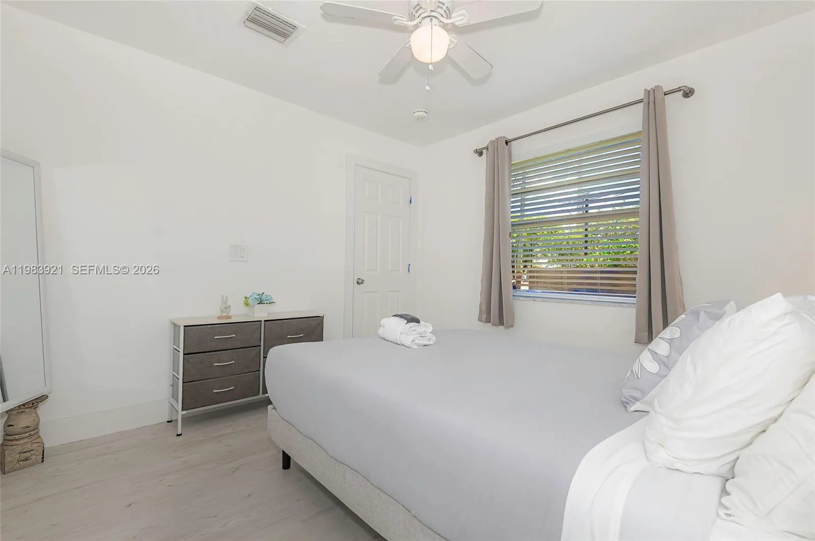 201 Columbus Pkwy, Hollywood, Florida 33021, Hollywood, Florida 33021, ,Residential Income,For Sale,201 Columbus Pkwy, Hollywood, Florida 33021,A11983921