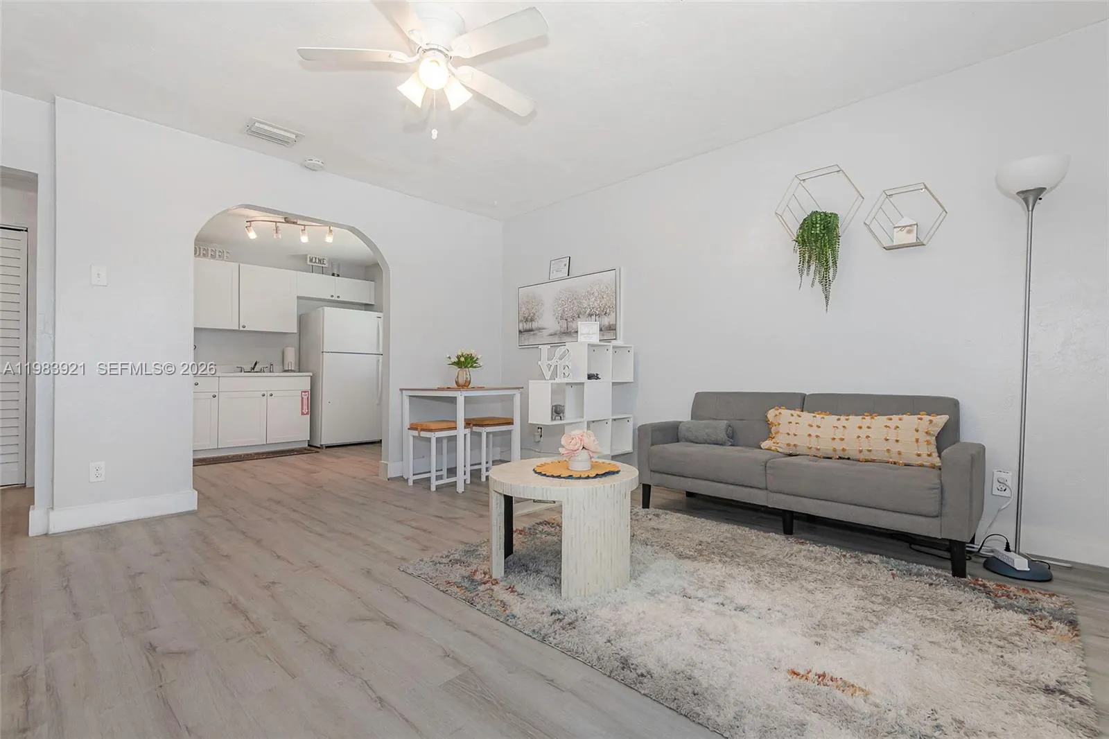 201 Columbus Pkwy, Hollywood, Florida 33021, Hollywood, Florida 33021, ,Residential Income,For Sale,201 Columbus Pkwy, Hollywood, Florida 33021,A11983921