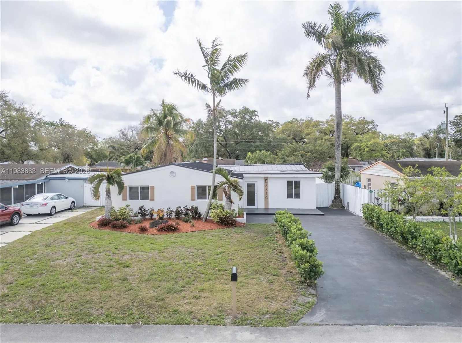 6610 Cody St, Hollywood, Florida 33024, Hollywood, Florida 33024, 4 Bedrooms Bedrooms, ,2 BathroomsBathrooms,Residential,For Sale,6610 Cody St, Hollywood, Florida 33024,A11983833