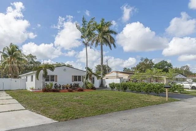 6610 Cody St, Hollywood, Florida 33024, Hollywood, Florida 33024, 4 Bedrooms Bedrooms, ,2 BathroomsBathrooms,Residential,For Sale,6610 Cody St, Hollywood, Florida 33024,A11983833