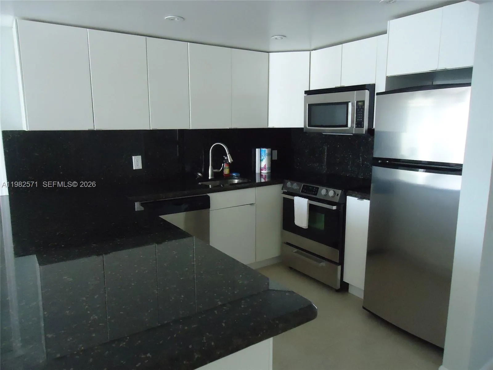 7928 West Dr Ph9, North Bay Village, Florida 33141, North Bay Village, Florida 33141, 1 Bedroom Bedrooms, ,1 BathroomBathrooms,Residential Lease,For Rent,7928 West Dr Ph9, North Bay Village, Florida 33141,A11982571