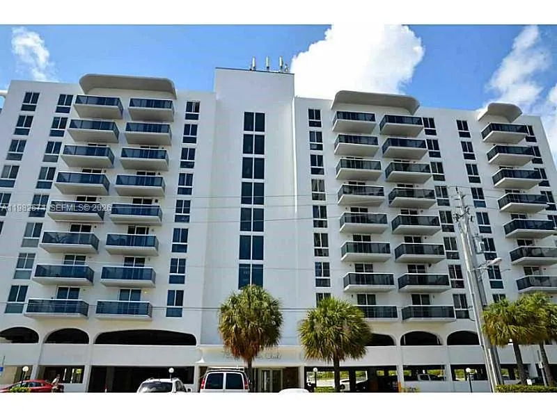 7928 West Dr Ph9, North Bay Village, Florida 33141, North Bay Village, Florida 33141, 1 Bedroom Bedrooms, ,1 BathroomBathrooms,Residential Lease,For Rent,7928 West Dr Ph9, North Bay Village, Florida 33141,A11982571