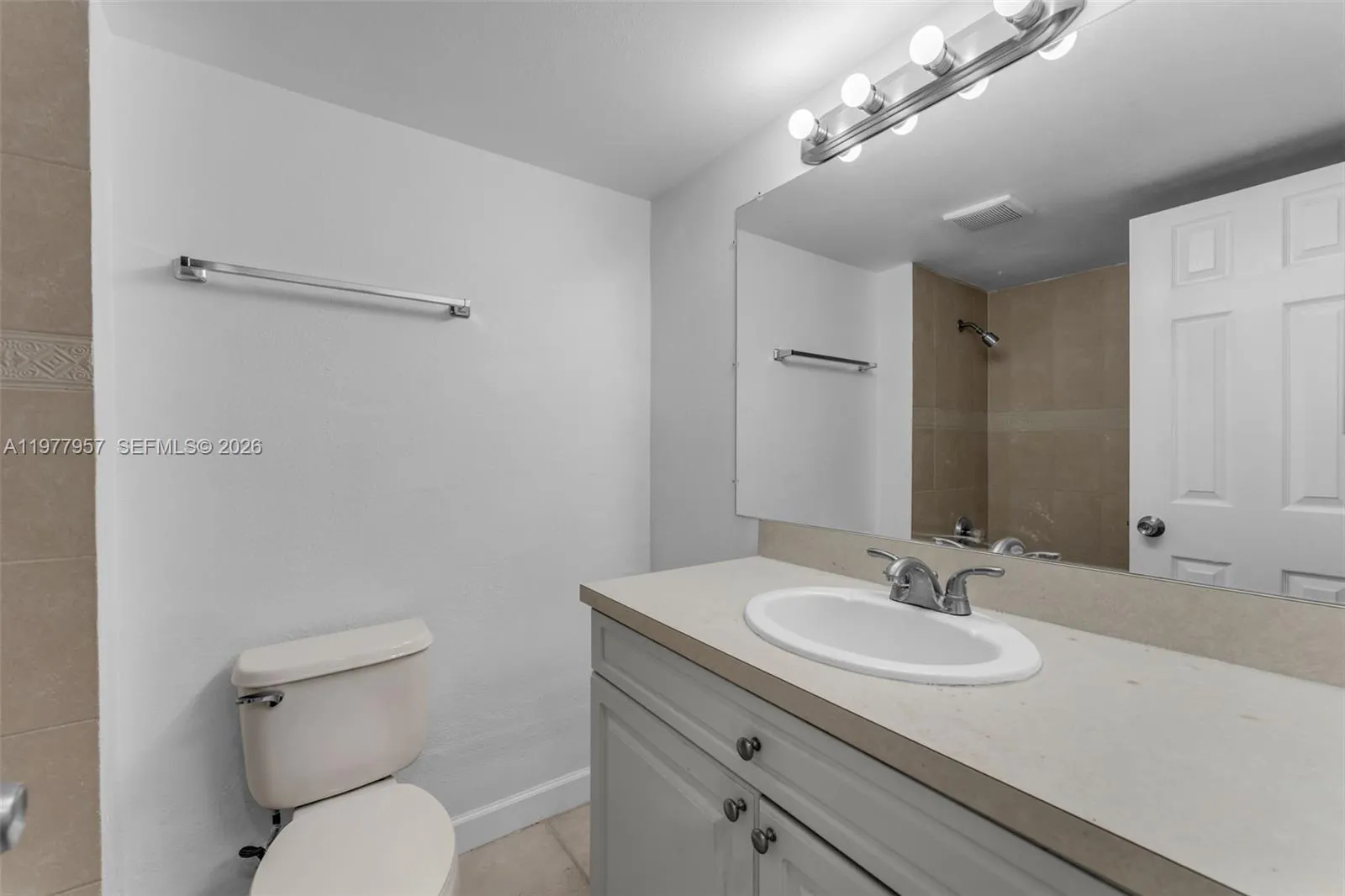 4180 Nw 79th Ave 1d, Doral, Florida 33166, Doral, Florida 33166, 2 Bedrooms Bedrooms, ,2 BathroomsBathrooms,Residential,For Sale,4180 Nw 79th Ave 1d, Doral, Florida 33166,A11977957