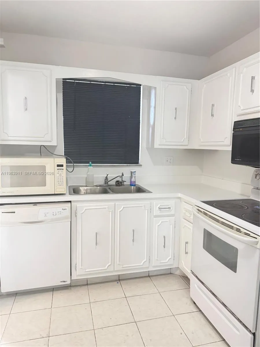 7981 S French Dr 2-203, Pembroke Pines, Florida 33, Pembroke Pines, Florida 33024, 1 Bedroom Bedrooms, ,1 BathroomBathrooms,Residential Lease,For Rent,7981 S French Dr 2-203, Pembroke Pines, Florida 33,A11983911