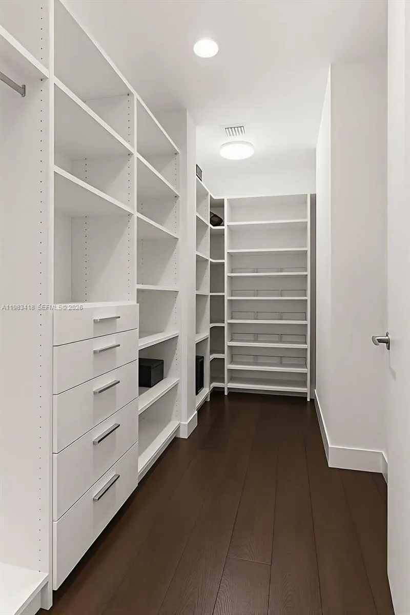 9000 Arvida Dr, Coral Gables, Florida 33156, Coral Gables, Florida 33156, 6 Bedrooms Bedrooms, ,6 BathroomsBathrooms,Residential,For Sale,9000 Arvida Dr, Coral Gables, Florida 33156,A11983418