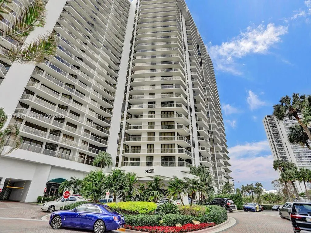 20281 E Country Club Dr 608, Aventura, Florida 331, Aventura, Florida 33180, 3 Bedrooms Bedrooms, ,2 BathroomsBathrooms,Residential,For Sale,20281 E Country Club Dr 608, Aventura, Florida 331,A11983676