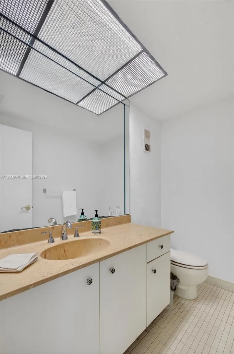 20281 E Country Club Dr 608, Aventura, Florida 331, Aventura, Florida 33180, 3 Bedrooms Bedrooms, ,2 BathroomsBathrooms,Residential,For Sale,20281 E Country Club Dr 608, Aventura, Florida 331,A11983676