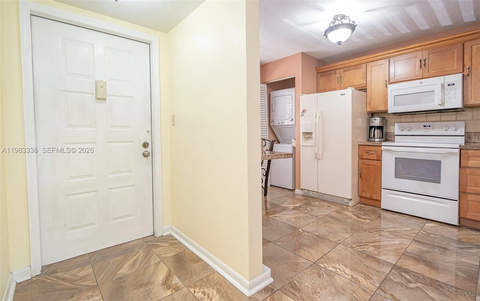 1000 Colony Point Cir 203, Pembroke Pines, Florida, Pembroke Pines, Florida 33026, 2 Bedrooms Bedrooms, ,2 BathroomsBathrooms,Residential,For Sale,1000 Colony Point Cir 203, Pembroke Pines, Florida,A11983338