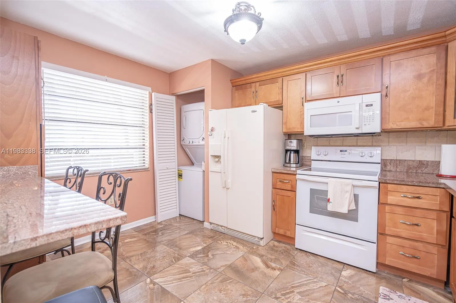 1000 Colony Point Cir 203, Pembroke Pines, Florida, Pembroke Pines, Florida 33026, 2 Bedrooms Bedrooms, ,2 BathroomsBathrooms,Residential,For Sale,1000 Colony Point Cir 203, Pembroke Pines, Florida,A11983338