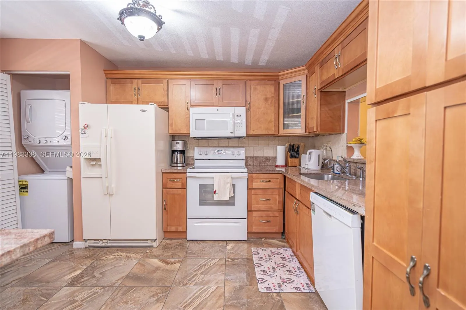 1000 Colony Point Cir 203, Pembroke Pines, Florida, Pembroke Pines, Florida 33026, 2 Bedrooms Bedrooms, ,2 BathroomsBathrooms,Residential,For Sale,1000 Colony Point Cir 203, Pembroke Pines, Florida,A11983338