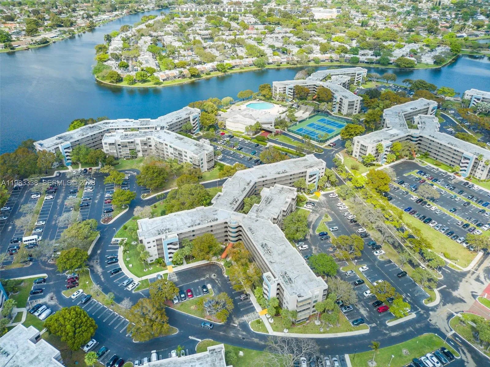 1000 Colony Point Cir 203, Pembroke Pines, Florida, Pembroke Pines, Florida 33026, 2 Bedrooms Bedrooms, ,2 BathroomsBathrooms,Residential,For Sale,1000 Colony Point Cir 203, Pembroke Pines, Florida,A11983338