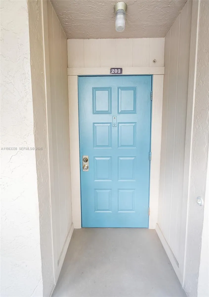 1000 Colony Point Cir 203, Pembroke Pines, Florida, Pembroke Pines, Florida 33026, 2 Bedrooms Bedrooms, ,2 BathroomsBathrooms,Residential,For Sale,1000 Colony Point Cir 203, Pembroke Pines, Florida,A11983338