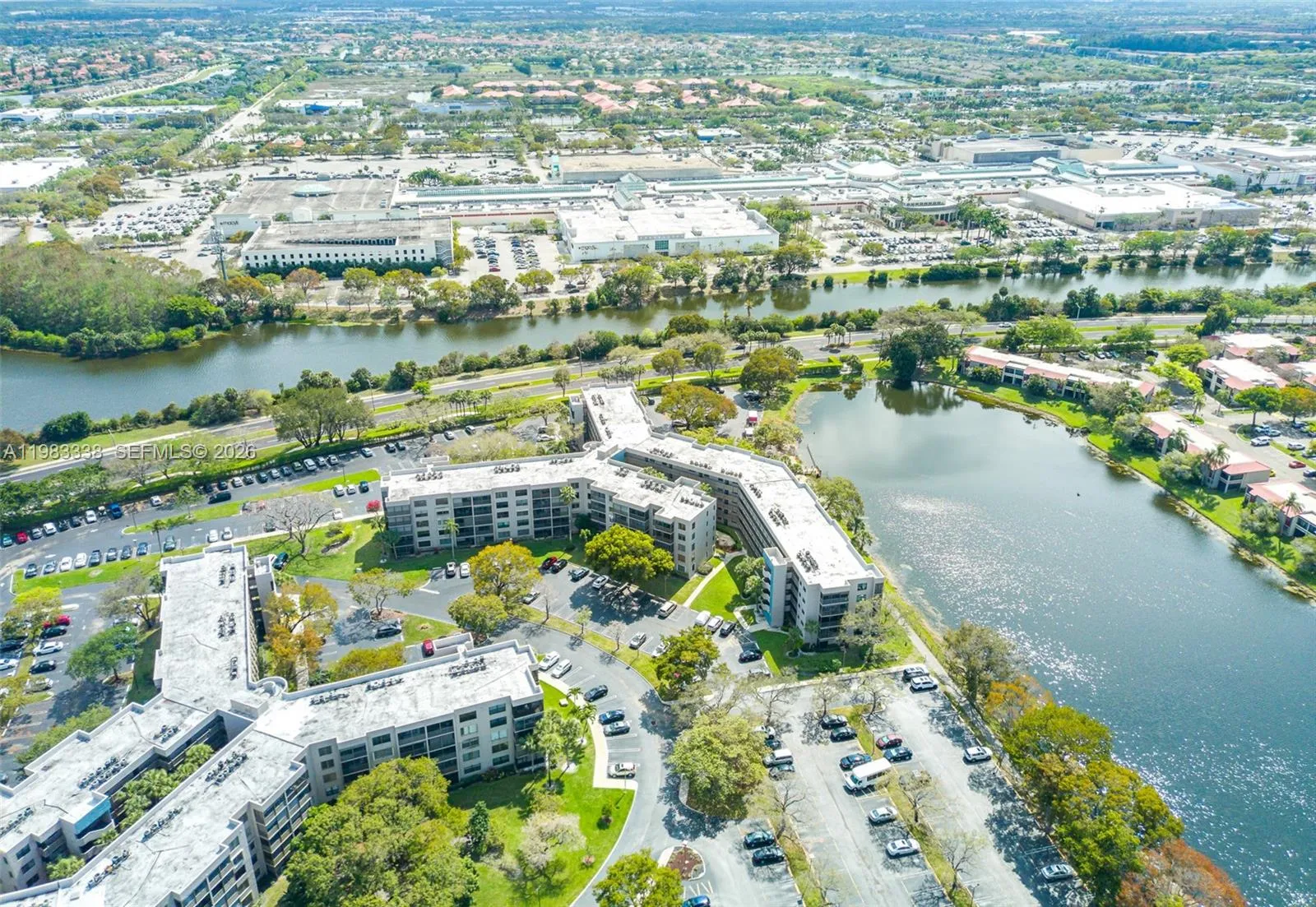 1000 Colony Point Cir 203, Pembroke Pines, Florida, Pembroke Pines, Florida 33026, 2 Bedrooms Bedrooms, ,2 BathroomsBathrooms,Residential,For Sale,1000 Colony Point Cir 203, Pembroke Pines, Florida,A11983338