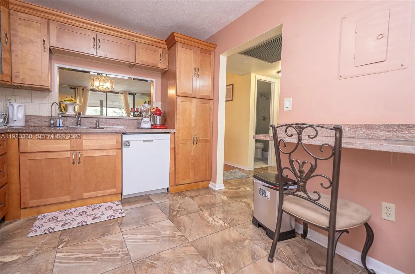 1000 Colony Point Cir 203, Pembroke Pines, Florida, Pembroke Pines, Florida 33026, 2 Bedrooms Bedrooms, ,2 BathroomsBathrooms,Residential,For Sale,1000 Colony Point Cir 203, Pembroke Pines, Florida,A11983338