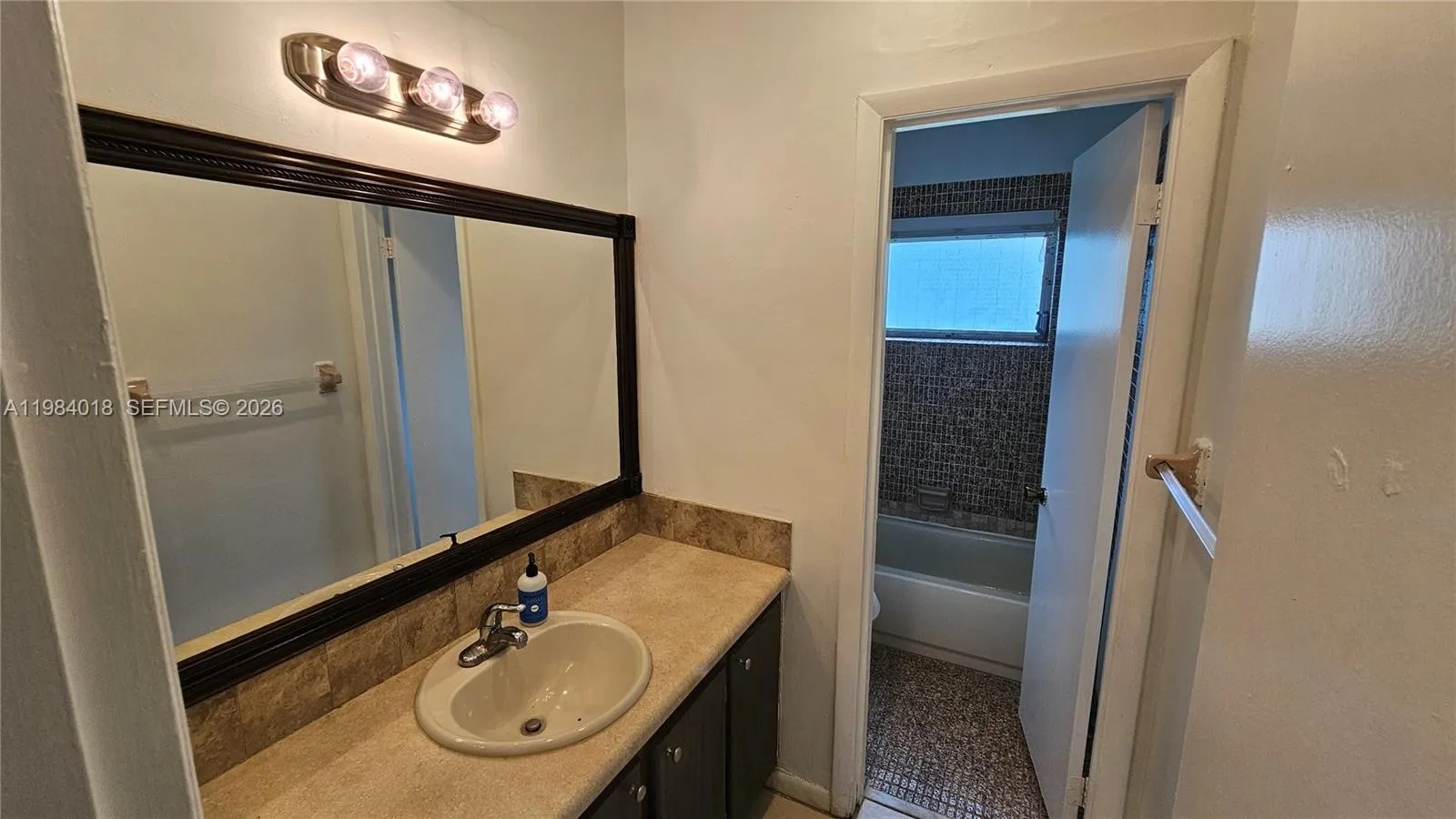 12320 Sw 105th St, Miami, Florida 33186, Miami, Florida 33186, 3 Bedrooms Bedrooms, ,2 BathroomsBathrooms,Residential Lease,For Rent,12320 Sw 105th St, Miami, Florida 33186,A11984018