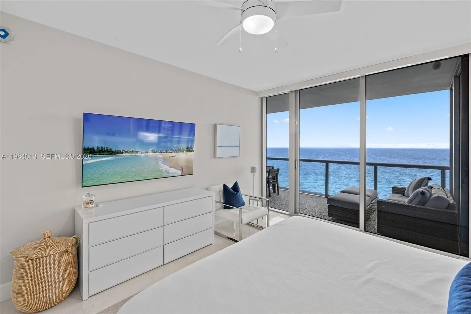 6799 Collins Ave 1404, Miami Beach, Florida 33141, Miami Beach, Florida 33141, 2 Bedrooms Bedrooms, ,2 BathroomsBathrooms,Residential Lease,For Rent,6799 Collins Ave 1404, Miami Beach, Florida 33141,A11984013