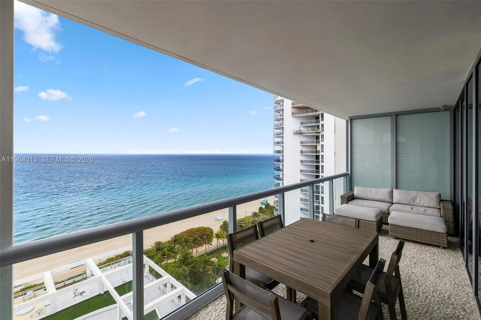 6799 Collins Ave 1404, Miami Beach, Florida 33141, Miami Beach, Florida 33141, 2 Bedrooms Bedrooms, ,2 BathroomsBathrooms,Residential Lease,For Rent,6799 Collins Ave 1404, Miami Beach, Florida 33141,A11984013