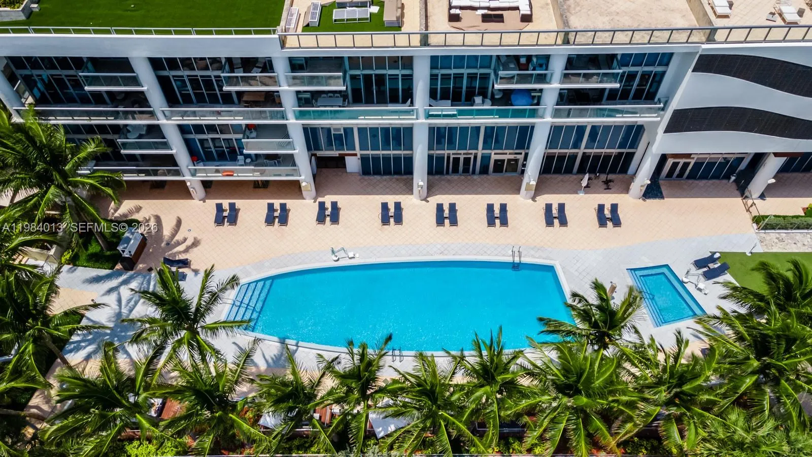 6799 Collins Ave 1404, Miami Beach, Florida 33141, Miami Beach, Florida 33141, 2 Bedrooms Bedrooms, ,2 BathroomsBathrooms,Residential Lease,For Rent,6799 Collins Ave 1404, Miami Beach, Florida 33141,A11984013