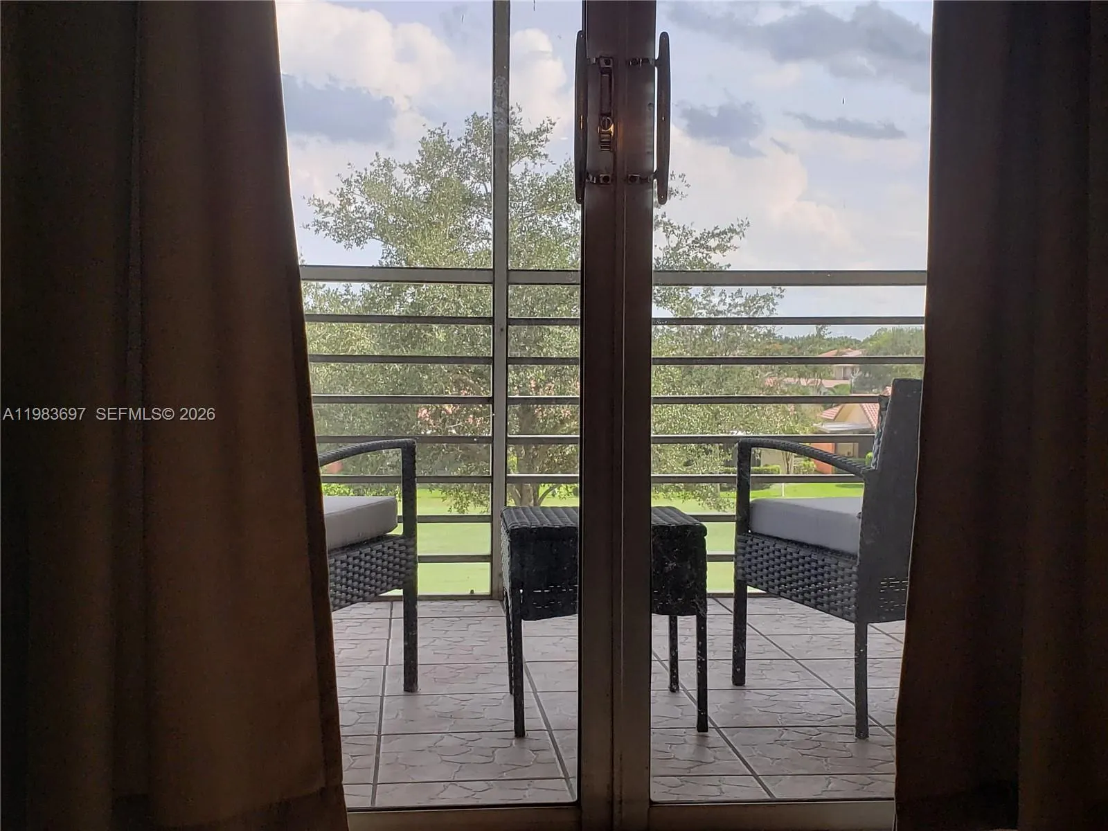 9520 Seagrape Dr 303, Davie, Florida 33324, Davie, Florida 33324, 2 Bedrooms Bedrooms, ,2 BathroomsBathrooms,Residential Lease,For Rent,9520 Seagrape Dr 303, Davie, Florida 33324,A11983697