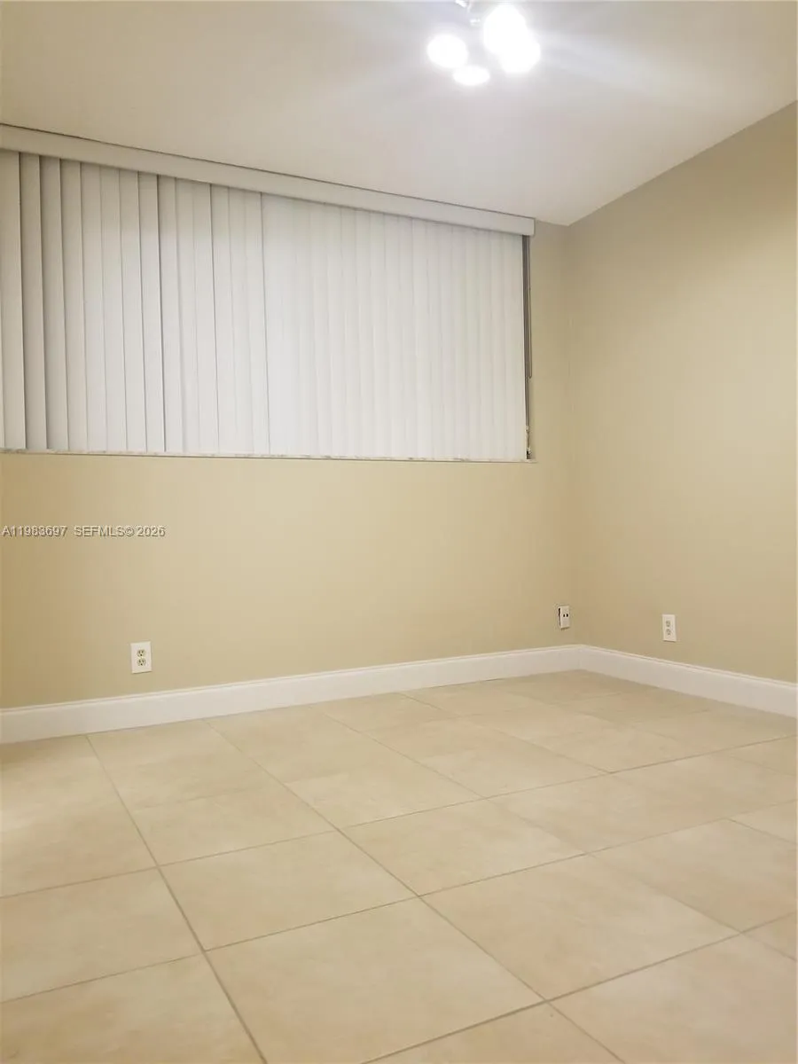 9520 Seagrape Dr 303, Davie, Florida 33324, Davie, Florida 33324, 2 Bedrooms Bedrooms, ,2 BathroomsBathrooms,Residential Lease,For Rent,9520 Seagrape Dr 303, Davie, Florida 33324,A11983697