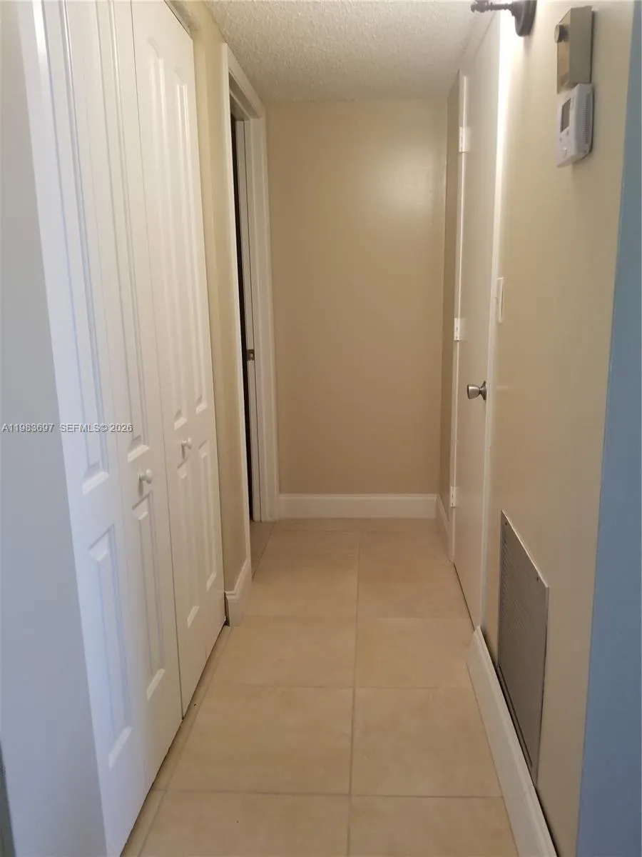9520 Seagrape Dr 303, Davie, Florida 33324, Davie, Florida 33324, 2 Bedrooms Bedrooms, ,2 BathroomsBathrooms,Residential Lease,For Rent,9520 Seagrape Dr 303, Davie, Florida 33324,A11983697