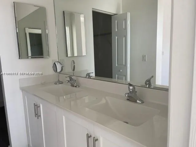 Hialeah, Florida 33018, 3 Bedrooms Bedrooms, ,2 BathroomsBathrooms,Residential Lease,For Rent,A11983773