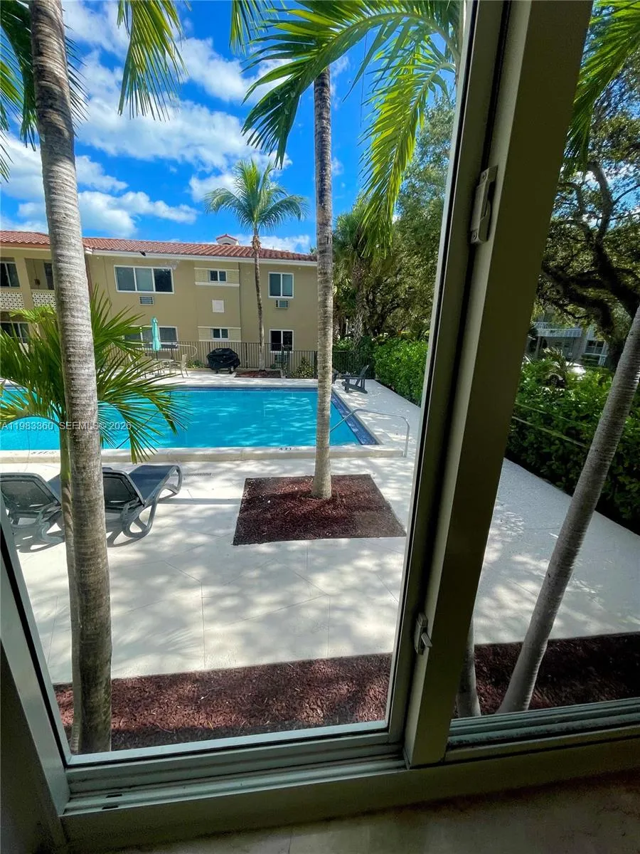 125 Edgewater Dr 1, Coral Gables, Florida 33133, Coral Gables, Florida 33133, 2 Bedrooms Bedrooms, ,1 BathroomBathrooms,Residential Lease,For Rent,125 Edgewater Dr 1, Coral Gables, Florida 33133,A11983360
