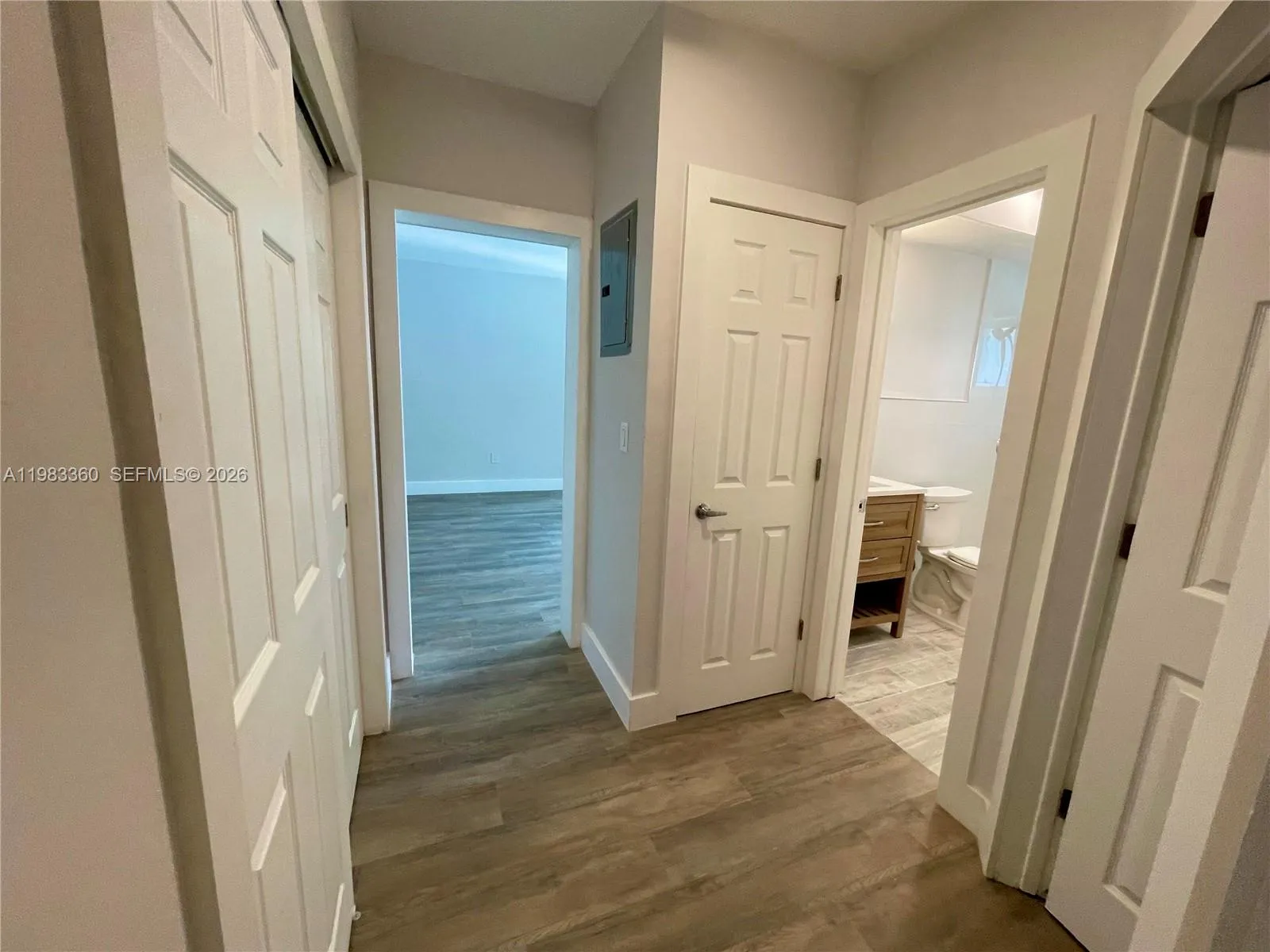 125 Edgewater Dr 1, Coral Gables, Florida 33133, Coral Gables, Florida 33133, 2 Bedrooms Bedrooms, ,1 BathroomBathrooms,Residential Lease,For Rent,125 Edgewater Dr 1, Coral Gables, Florida 33133,A11983360