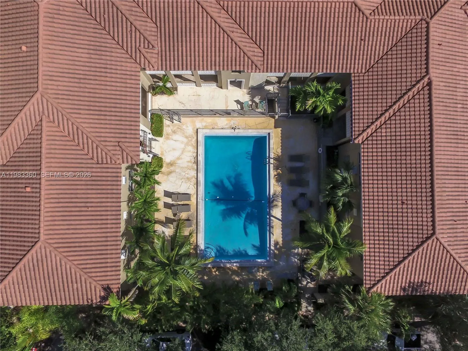 125 Edgewater Dr 1, Coral Gables, Florida 33133, Coral Gables, Florida 33133, 2 Bedrooms Bedrooms, ,1 BathroomBathrooms,Residential Lease,For Rent,125 Edgewater Dr 1, Coral Gables, Florida 33133,A11983360