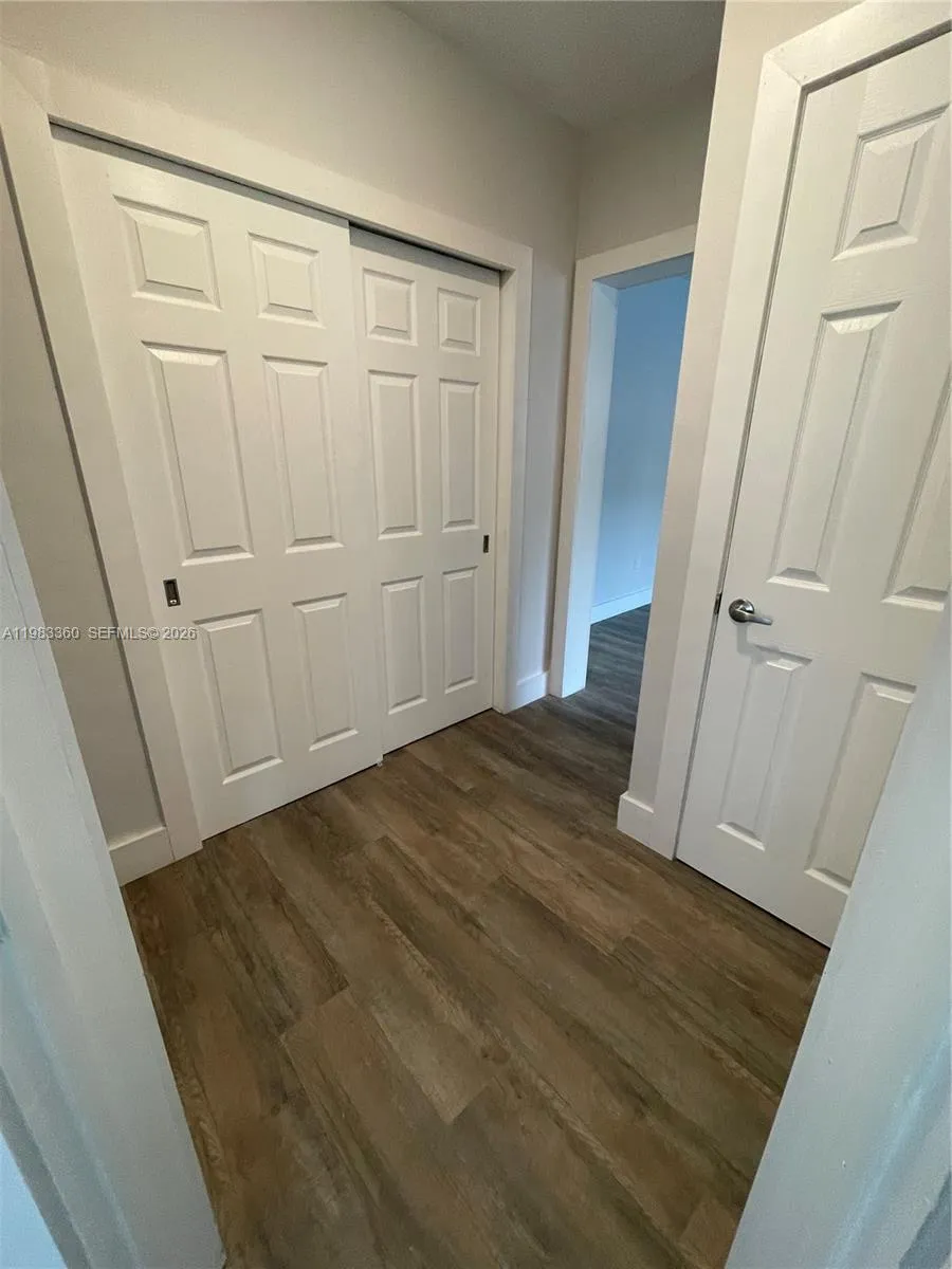 125 Edgewater Dr 1, Coral Gables, Florida 33133, Coral Gables, Florida 33133, 2 Bedrooms Bedrooms, ,1 BathroomBathrooms,Residential Lease,For Rent,125 Edgewater Dr 1, Coral Gables, Florida 33133,A11983360