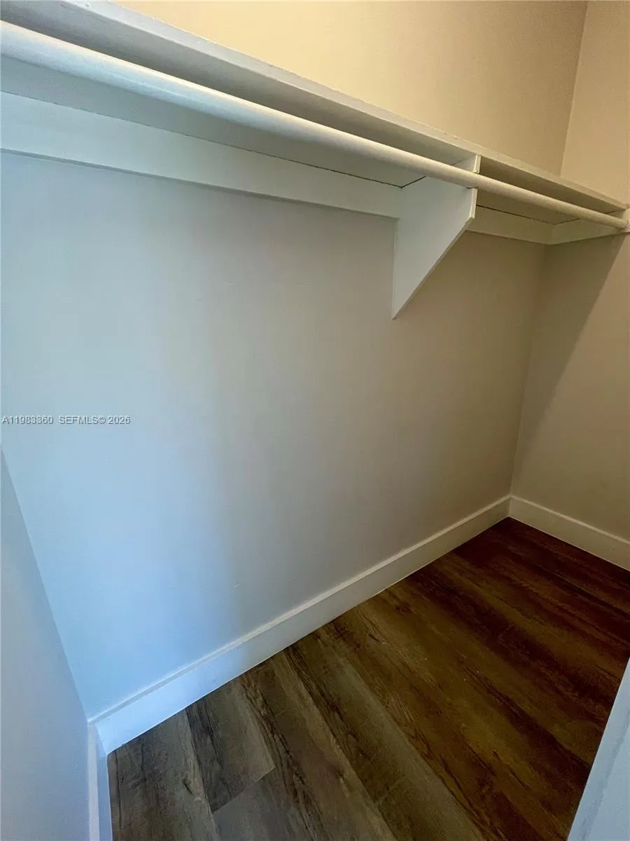 125 Edgewater Dr 1, Coral Gables, Florida 33133, Coral Gables, Florida 33133, 2 Bedrooms Bedrooms, ,1 BathroomBathrooms,Residential Lease,For Rent,125 Edgewater Dr 1, Coral Gables, Florida 33133,A11983360