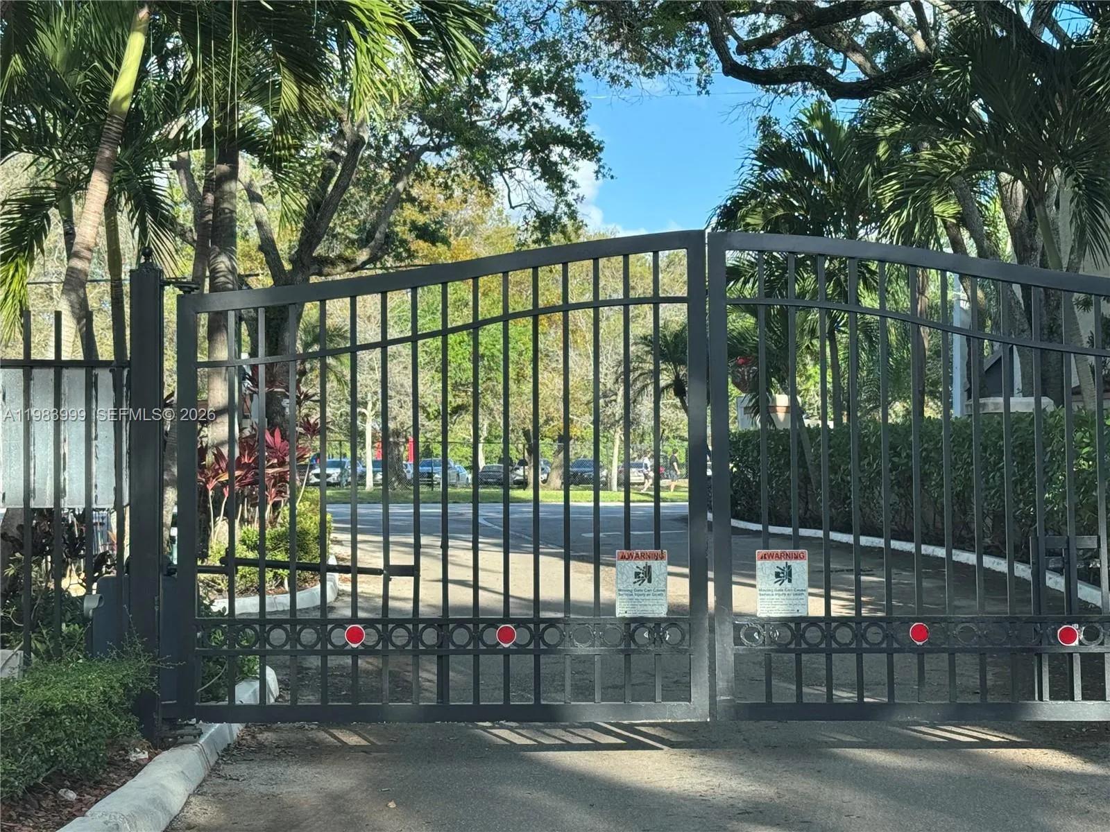 3212 Arbor Ln 2407, Hollywood, Florida 33021, Hollywood, Florida 33021, 3 Bedrooms Bedrooms, ,2 BathroomsBathrooms,Residential,For Sale,3212 Arbor Ln 2407, Hollywood, Florida 33021,A11983999