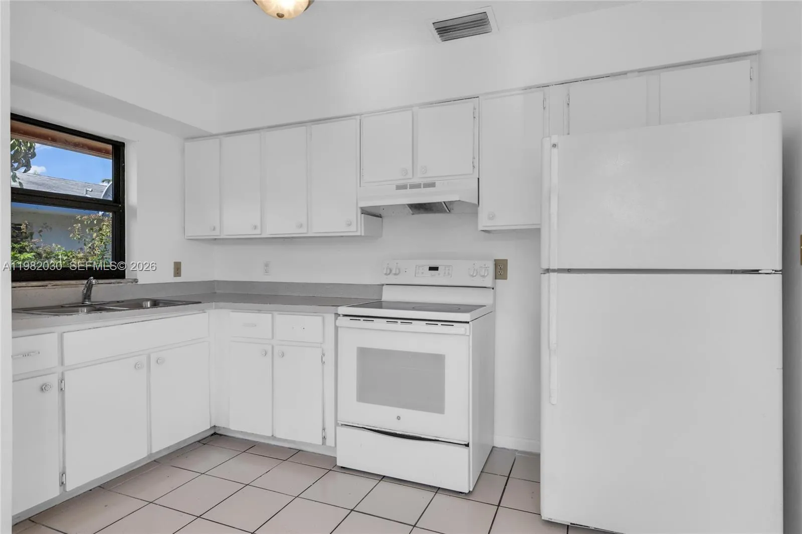 1451 Nw 19th St, Fort Lauderdale, Florida 33311, Fort Lauderdale, Florida 33311, ,Residential Income,For Sale,1451 Nw 19th St, Fort Lauderdale, Florida 33311,A11982030