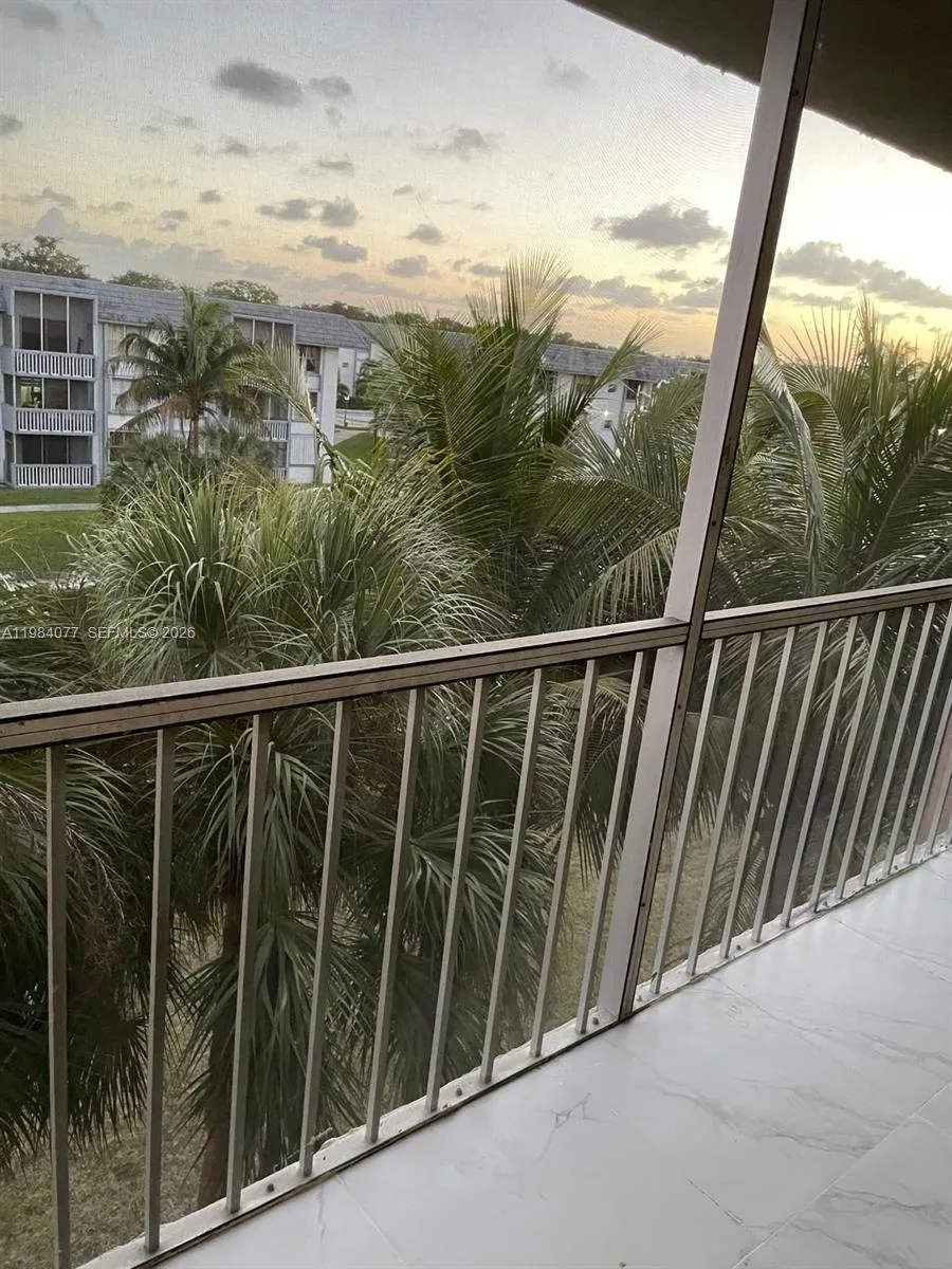 17000 Nw 67th Ave 437, Hialeah, Florida 33015, Hialeah, Florida 33015, 2 Bedrooms Bedrooms, ,2 BathroomsBathrooms,Residential,For Sale,17000 Nw 67th Ave 437, Hialeah, Florida 33015,A11984077