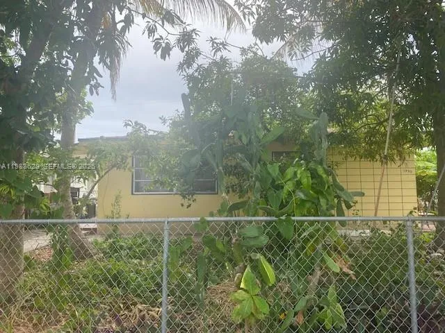 1990 Ne 168 St, North Miami Beach, Florida 33162, North Miami Beach, Florida 33162, ,Residential Income,For Sale,1990 Ne 168 St, North Miami Beach, Florida 33162,A11983629