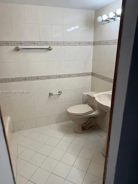 8315 Sw 72nd Ave 104b, Miami, Florida 33143, Miami, Florida 33143, ,1 BathroomBathrooms,Residential,For Sale,8315 Sw 72nd Ave 104b, Miami, Florida 33143,A11984111