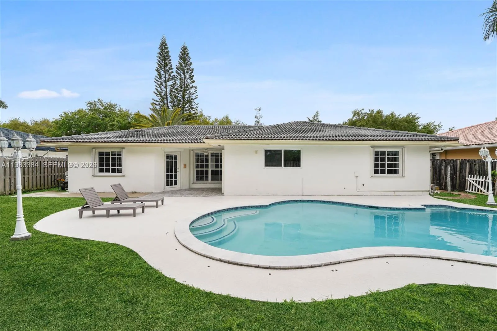 7827 Nw 166th Ter, Miami Lakes, Florida 33016, Miami Lakes, Florida 33016, 3 Bedrooms Bedrooms, ,2 BathroomsBathrooms,Residential,For Sale,7827 Nw 166th Ter, Miami Lakes, Florida 33016,A11983384