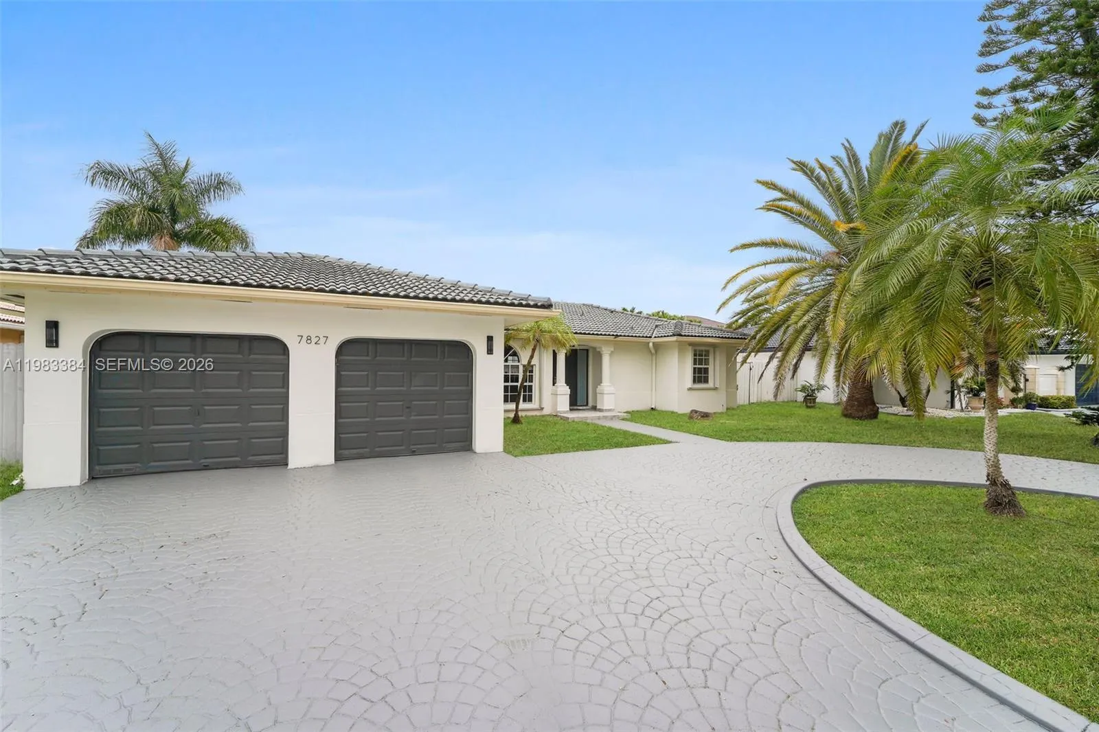 7827 Nw 166th Ter, Miami Lakes, Florida 33016, Miami Lakes, Florida 33016, 3 Bedrooms Bedrooms, ,2 BathroomsBathrooms,Residential,For Sale,7827 Nw 166th Ter, Miami Lakes, Florida 33016,A11983384