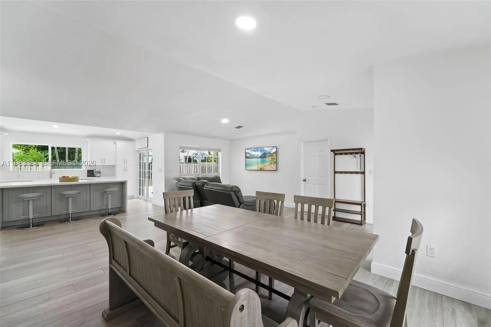 7827 Nw 166th Ter, Miami Lakes, Florida 33016, Miami Lakes, Florida 33016, 3 Bedrooms Bedrooms, ,2 BathroomsBathrooms,Residential,For Sale,7827 Nw 166th Ter, Miami Lakes, Florida 33016,A11983384