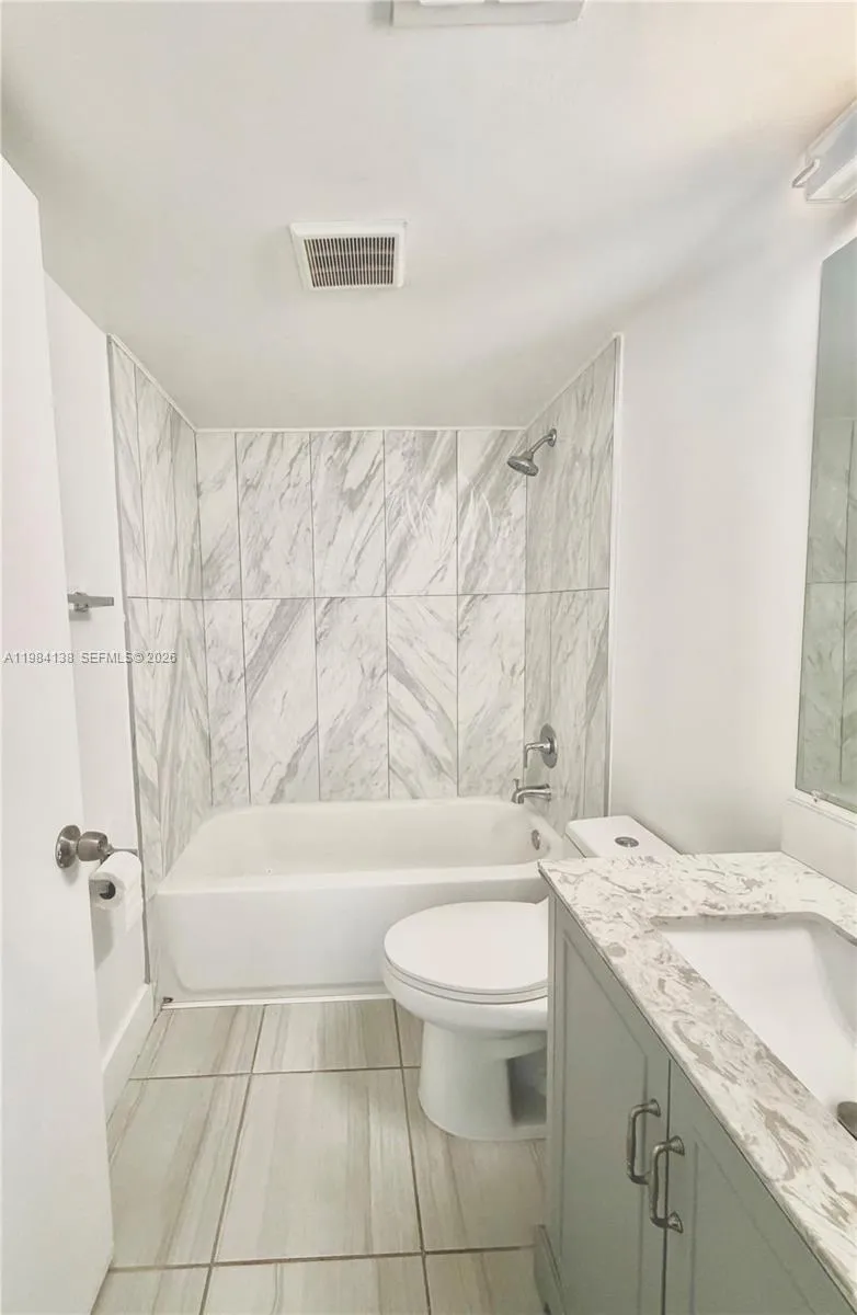 650 S Park Rd 25-5, Hollywood, Florida 33021, Hollywood, Florida 33021, 2 Bedrooms Bedrooms, ,2 BathroomsBathrooms,Residential Lease,For Rent,650 S Park Rd 25-5, Hollywood, Florida 33021,A11984138
