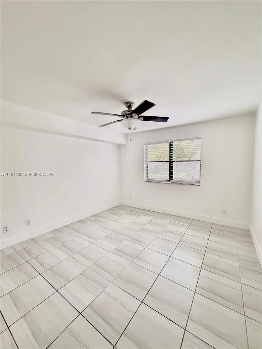 650 S Park Rd 25-5, Hollywood, Florida 33021, Hollywood, Florida 33021, 2 Bedrooms Bedrooms, ,2 BathroomsBathrooms,Residential Lease,For Rent,650 S Park Rd 25-5, Hollywood, Florida 33021,A11984138