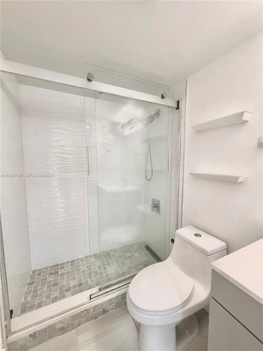 650 S Park Rd 25-5, Hollywood, Florida 33021, Hollywood, Florida 33021, 2 Bedrooms Bedrooms, ,2 BathroomsBathrooms,Residential Lease,For Rent,650 S Park Rd 25-5, Hollywood, Florida 33021,A11984138