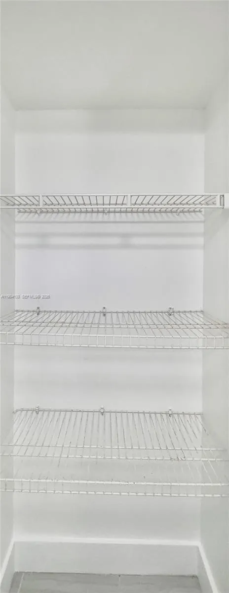 650 S Park Rd 25-5, Hollywood, Florida 33021, Hollywood, Florida 33021, 2 Bedrooms Bedrooms, ,2 BathroomsBathrooms,Residential Lease,For Rent,650 S Park Rd 25-5, Hollywood, Florida 33021,A11984138