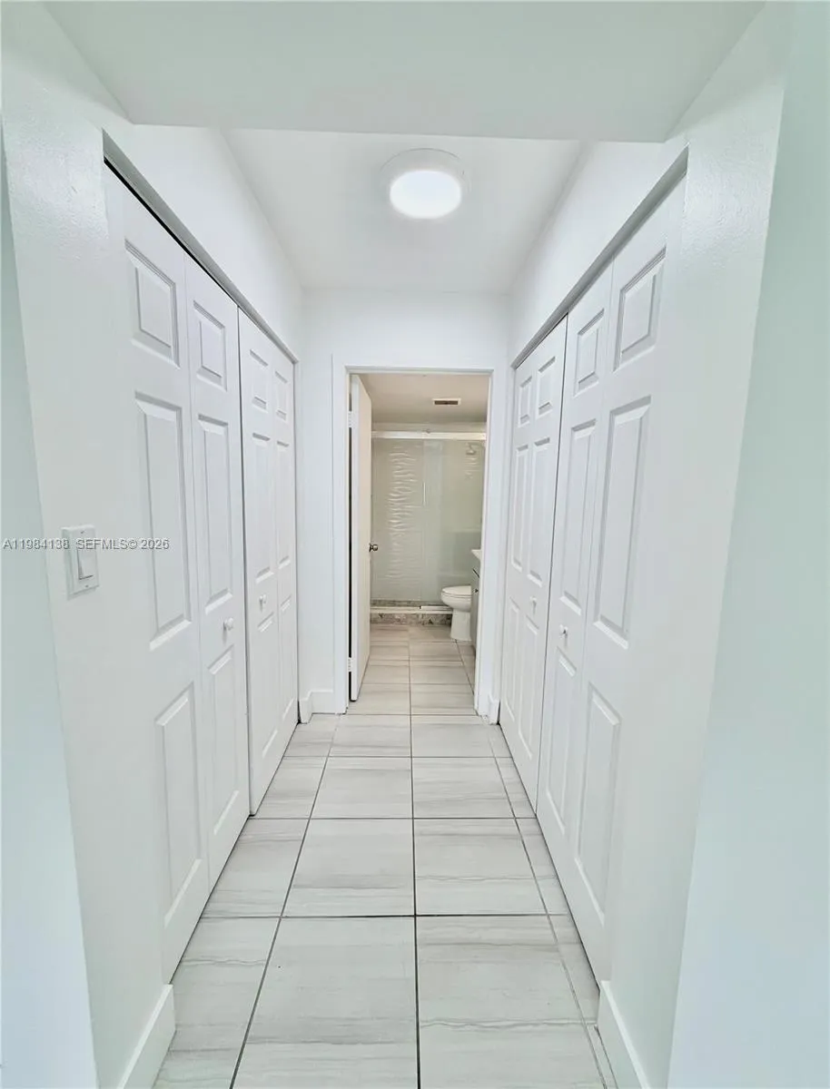 650 S Park Rd 25-5, Hollywood, Florida 33021, Hollywood, Florida 33021, 2 Bedrooms Bedrooms, ,2 BathroomsBathrooms,Residential Lease,For Rent,650 S Park Rd 25-5, Hollywood, Florida 33021,A11984138