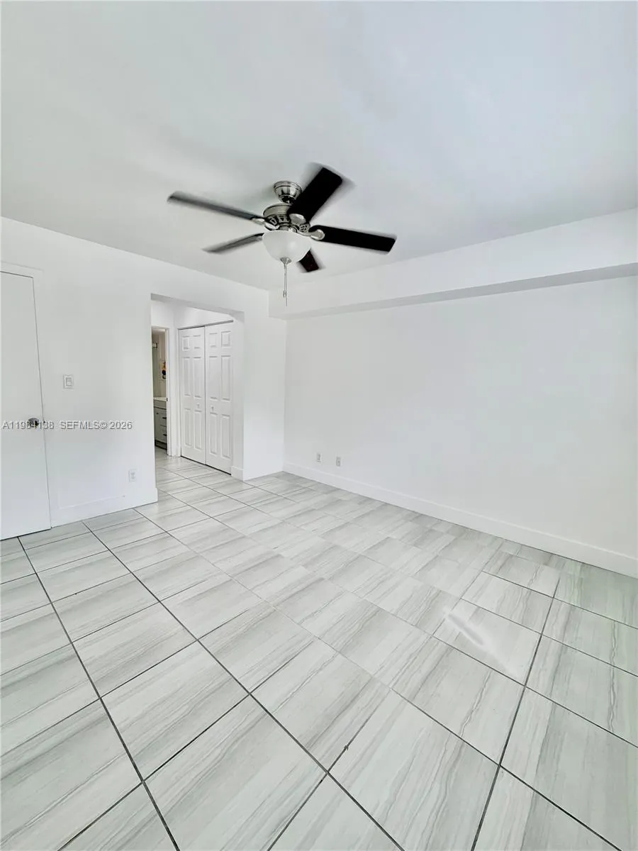 650 S Park Rd 25-5, Hollywood, Florida 33021, Hollywood, Florida 33021, 2 Bedrooms Bedrooms, ,2 BathroomsBathrooms,Residential Lease,For Rent,650 S Park Rd 25-5, Hollywood, Florida 33021,A11984138