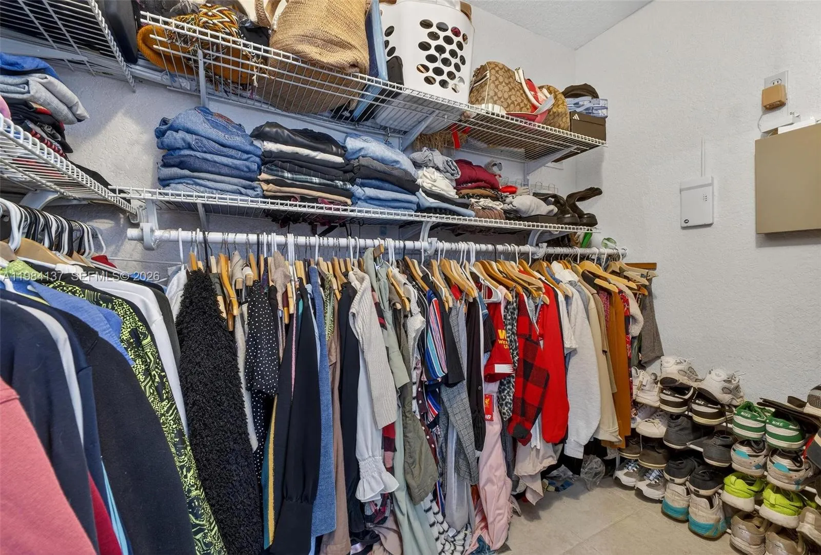 9756 Sw 222nd St, Cutler Bay, Florida 33190, Cutler Bay, Florida 33190, 3 Bedrooms Bedrooms, ,2 BathroomsBathrooms,Residential,For Sale,9756 Sw 222nd St, Cutler Bay, Florida 33190,A11984137